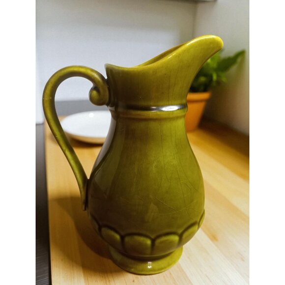 Vintage 1960s  LA Potteries #25C Avocado Green Water Pitcher - Picture 5 of 11